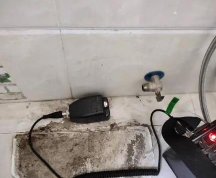 龙湾屋顶漏水维修公司分享下卫生间漏水的危害及解决方法